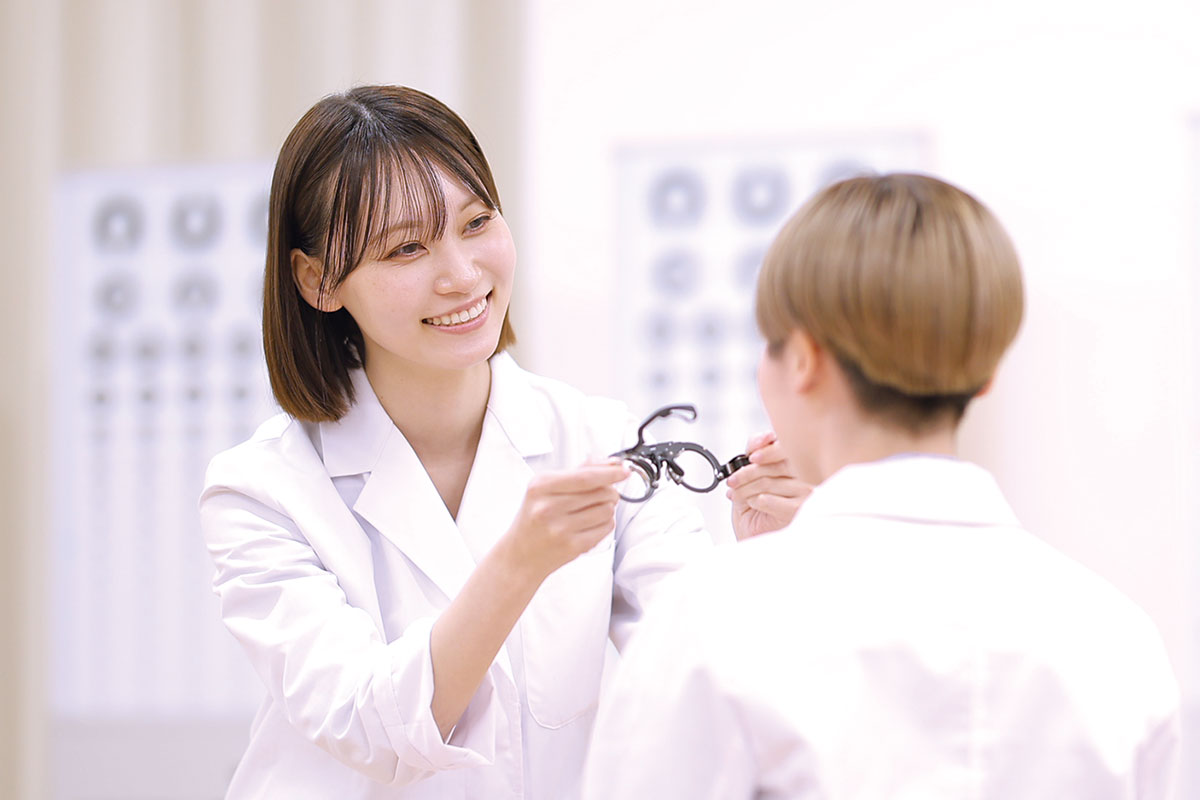 視能訓練士学科