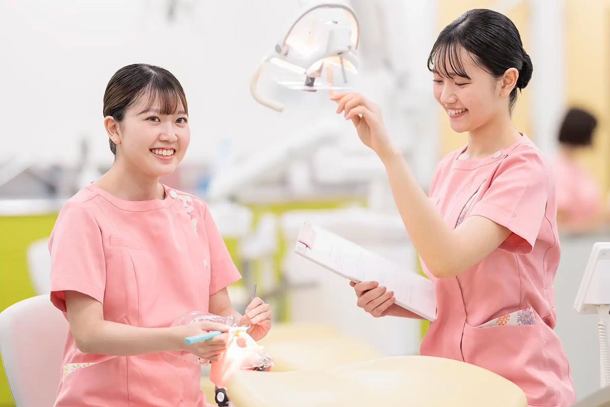 歯科衛生士を目指せる専門学校 | 授業は午前中